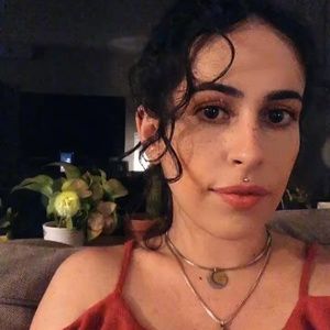 Meet your Posher, Renaikha